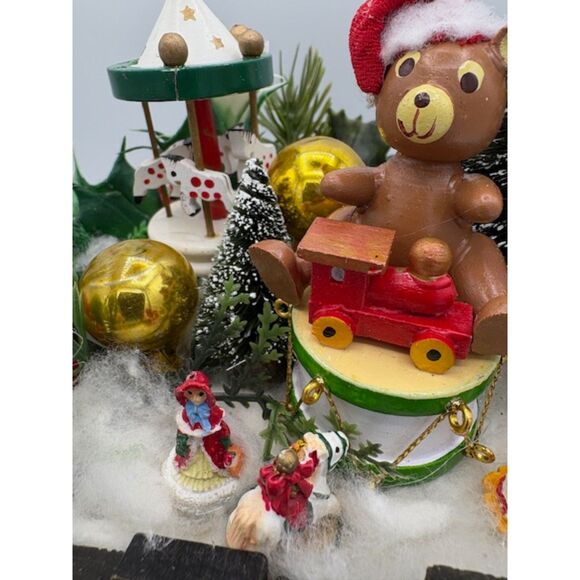 TRUE VINTAGE Christmas Assemblage Toyland Toys Haeger Pottery 50s Decor - Picture 3 of 8